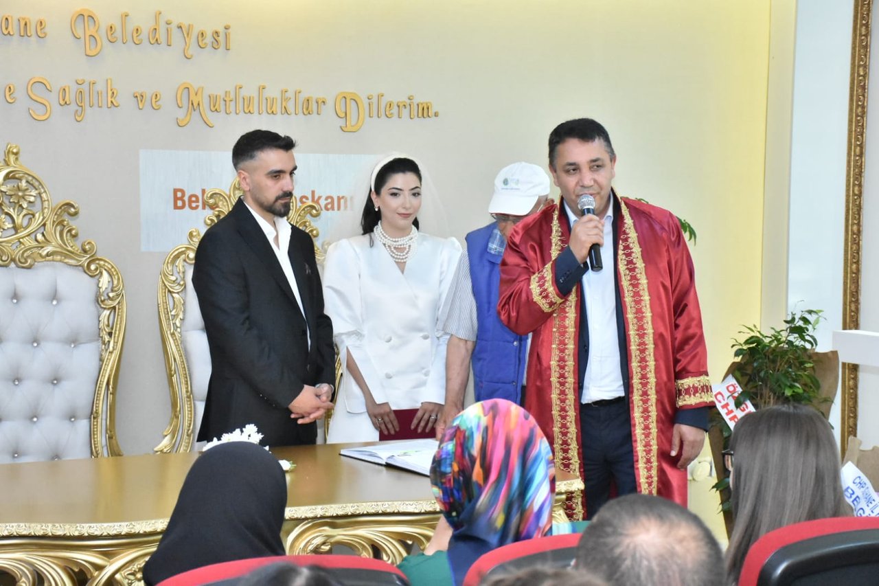 BAŞKANIMIZ GENÇ ÇİFTLERİMİZİN NİKAHLARINI KIYDI