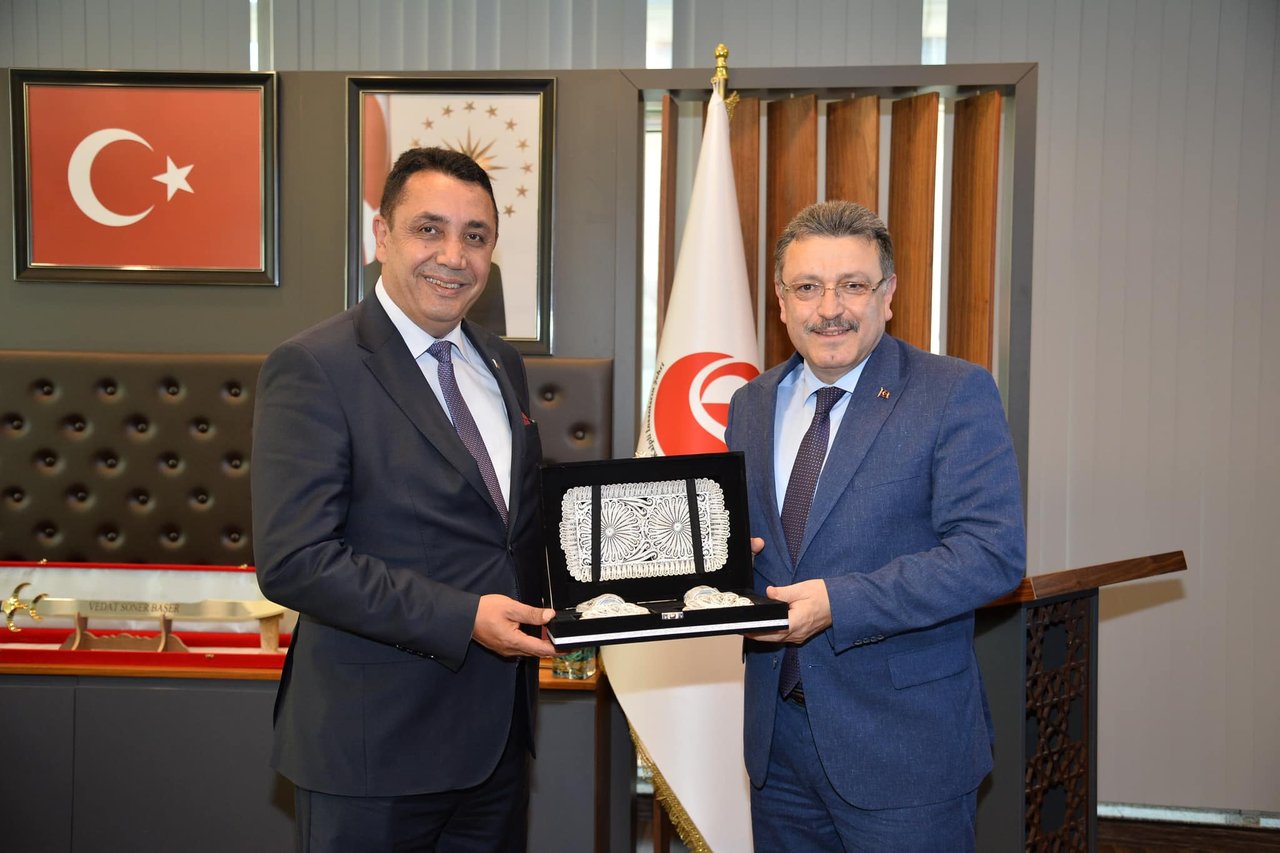 TRABZON BÜYÜKŞEHİR BELEDİYE BAŞKANI SAYIN AV. AHMET METİN GENÇ, BAŞKANIMIZI ZİYARET ETTİ