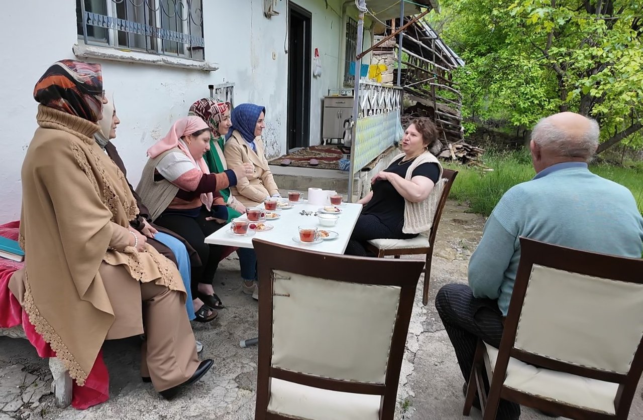 BELEDİYEMİZ, ÇAY SAATİ PROJESİYLE YÜREKLERE DOKUNUYOR