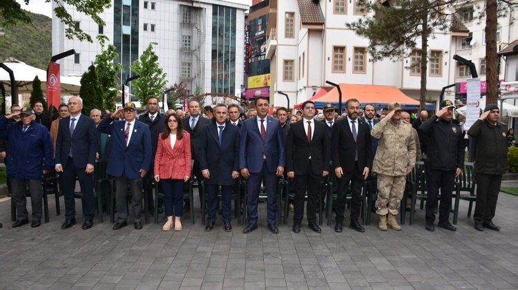 BAŞKANIMIZ, 15 MAYIS AİLE GÜNÜ KAPSAMINDA, DÜZENLENEN AİLE GÜNÜ KORTEJ YÜRÜYÜŞÜNE KATILDI