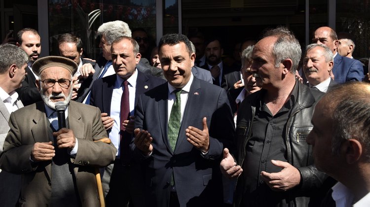 BAŞKANIMIZ, BELEDİYE BAŞKANLIĞI KOLTUĞUNA OTURDU