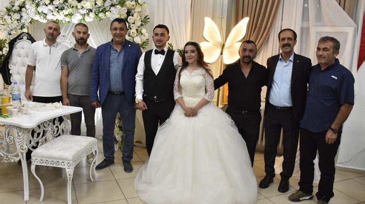 BAŞKANIMIZ, CANSU AYDIN VE ABDURRAHMAN DAL’IN DÜĞÜN MERASİMLERİNE KATILDI
