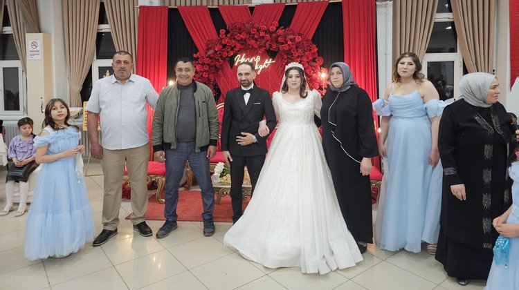 BAŞKANIMIZ, CANSU AYTEKİN VE ÖMER AKHAN ÇİFTİNİN DÜĞÜN TÖRENLERİNE KATILDI