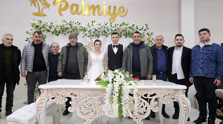 BAŞKANIMIZ, DAMLA ŞAHİN VE CANTÜRK BAYRAM KARDEŞLERİMİZİN DÜĞÜN MERASİMLERİNE KATILIM SAĞLADI