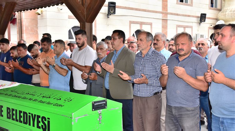 BAŞKANIMIZ, FADİME DEMİREL'İ EBEDİYETE UĞURLADI.
