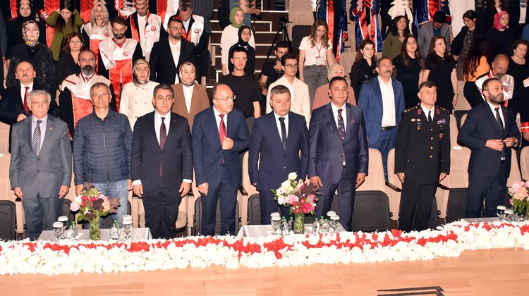 BAŞKANIMIZ, GÜMÜŞHANE ÜNİVERSİTESİ VE İRFAN CAN KÖSE MYO MEZUNİYET TÖRENİNE KATILDI