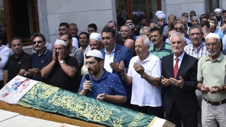 BAŞKANIMIZ, İLİMİZ DÖLEK KÖYÜ SAKİNLERİNDEN SEHER ARI'YI EBEDİYETE UĞURLADI