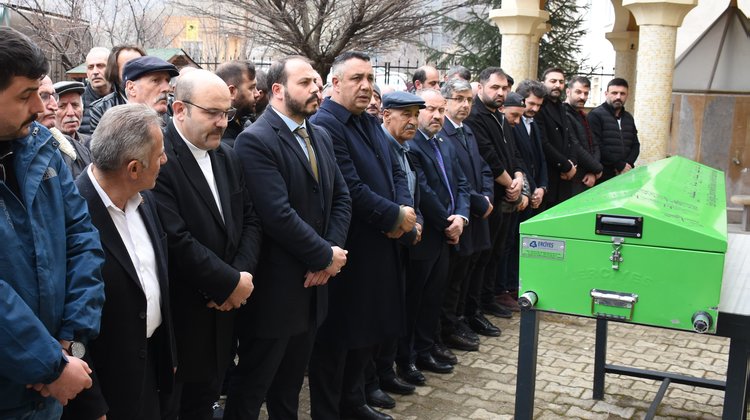 BAŞKANIMIZ, İLİMİZ PİRAHMET KÖYÜ SAKİNLERİNDEN FATMA FIÇICI'YI EBEDİYETE UĞURLADI