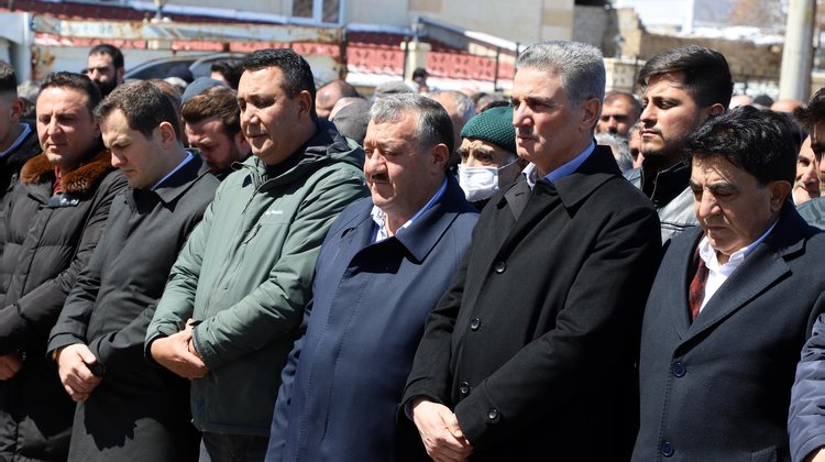 BAŞKANIMIZ, KÖSE SALYAZI KÖYÜ SAKİNLERİNDEN, ALAY TUNÇ’U EBEDİYETE UĞURLADI