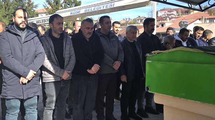 BAŞKANIMIZ, MUAMMER BAYRAK’I KÖSE İLÇEMİZDE EBEDİYETE UĞURLADI