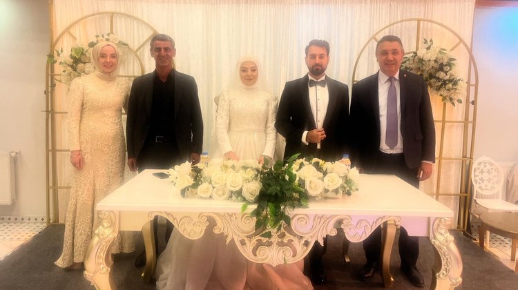 BAŞKANIMIZ, RABİA GÜVENDİ VE EMİN KUNDURACI ÇİFTİNİN DÜĞÜN TÖRENLERİNE KATILDI