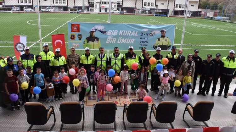 BAŞKANIMIZ, ŞEHİT POLİS CENGİZ ERKAN ÇOÇUK TRAFİK EĞİTİM PARKI’NDAKİ TRAFİK ETKİNLİĞİNE KATILDI