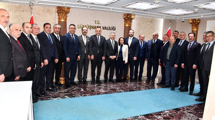 BAŞKANIMIZ, VALİMİZ SAYIN CEVDET ATAY’I MAKAMINDA ZİYARET EDEREK İSTİŞARELERDE BULUNDU
