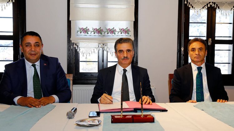 BAŞKANIMIZ, ZEKİ KADİRBEYOĞLU KONAĞI'NI İL MİLLİ EĞİTİM MÜDÜRLÜĞÜ’NE DEVİR PROTOKOLÜ'NÜ İMZALADI.