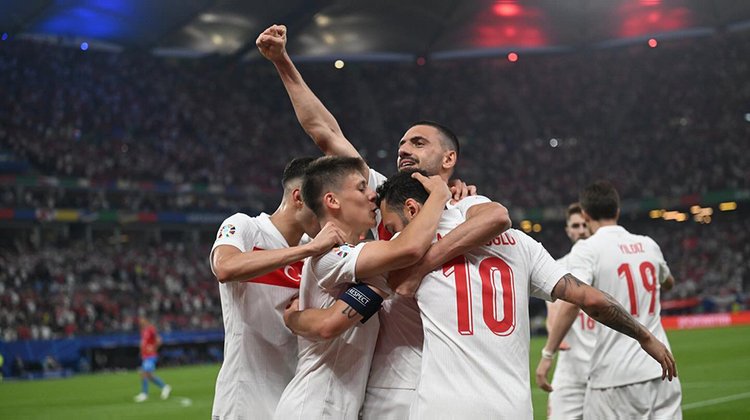 BAŞKANIMIZDAN, A MİLLİ FUTBOL TAKIMINA TEBRİK MESAJI