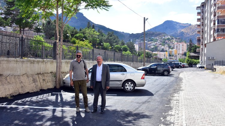 BELEDİYE BAŞKAN VEKİLİMİZ ÖMER COŞKUN ASFALTLAMA VE PARK ÇİZGİ ÇALIŞMALAR İNCELEDİ