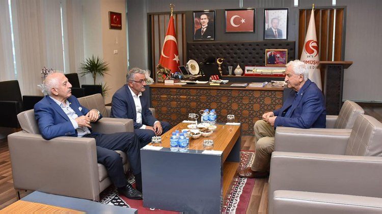 ESKİ BAKANIMIZ SAYIN MAHMUT OLTAN SUNGURLU, BELEDİYE BAŞKAN VEKİLİMİZ MUSTAFA KÖPRÜLÜ'YE ZİYARET